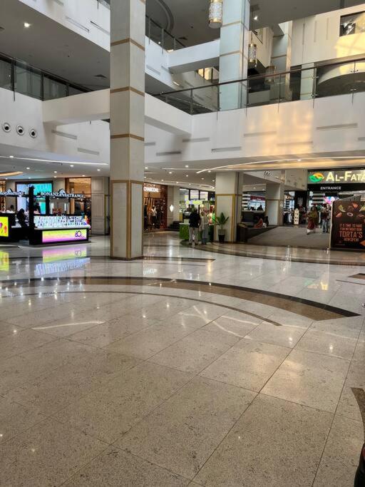 Sunset Luxury Gold Crest Mall Residency Lahore Eksteriør bilde