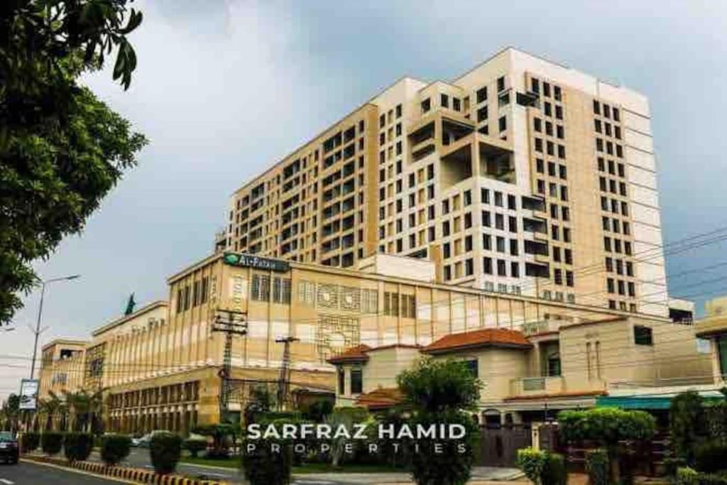 Sunset Luxury Gold Crest Mall Residency Lahore Eksteriør bilde